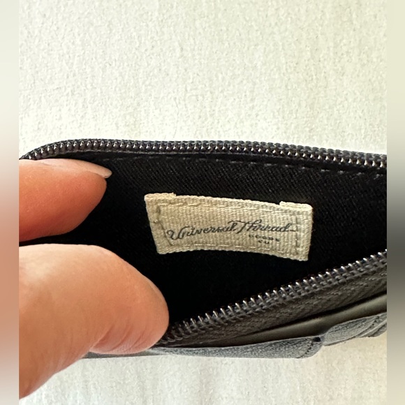 ✨BNWT Chelsea 28 Nordstrom Large Faux Black Tote Bag BONUS Clutch and Wallet✨ - Picture 11 of 17